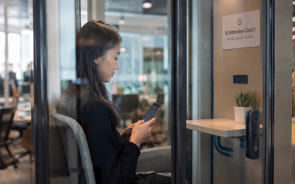 AI 圖像出圖避坑：市場人用 Canva／生成式 AI 實戰｜內容產能｜AI Academy HK 線上學習